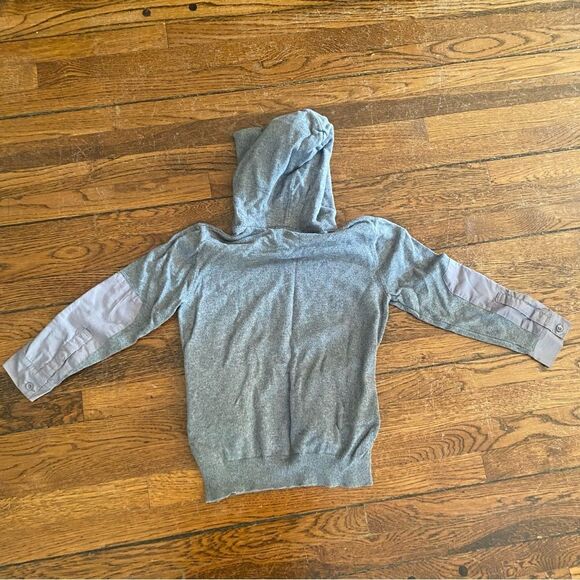 Stella McCartney kids Gray Wolf Graphic Hoodie size 10 - Picture 10 of 10